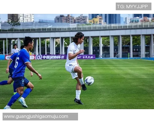 足球明星的腿长究竟有多惊人揭秘他们的身高与运动表现的关系