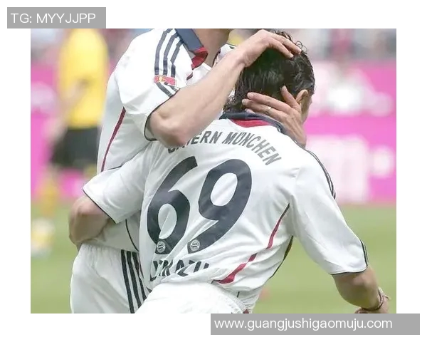 足球明星背后的故事与他们的球服号码传奇