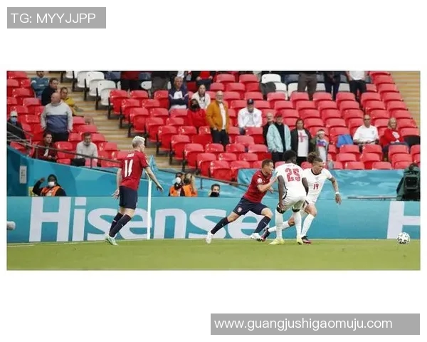 新英格兰革命与温哥华白帽的激烈对决展现足球魅力与团队精神