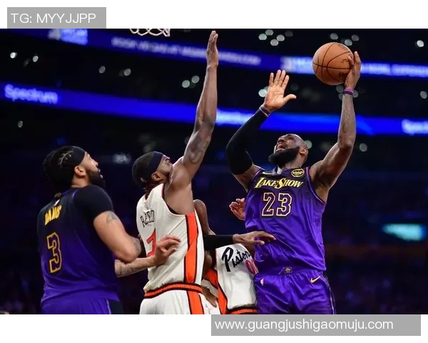 湖人对阵活塞精彩比赛录像回放分析与精彩瞬间集锦